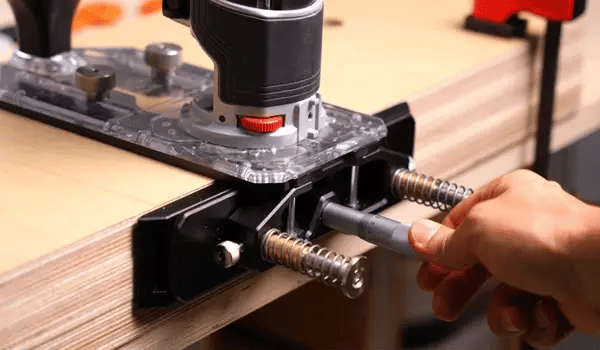 Edge Guide/Router Fence with Micro Adjustment - Zahyox