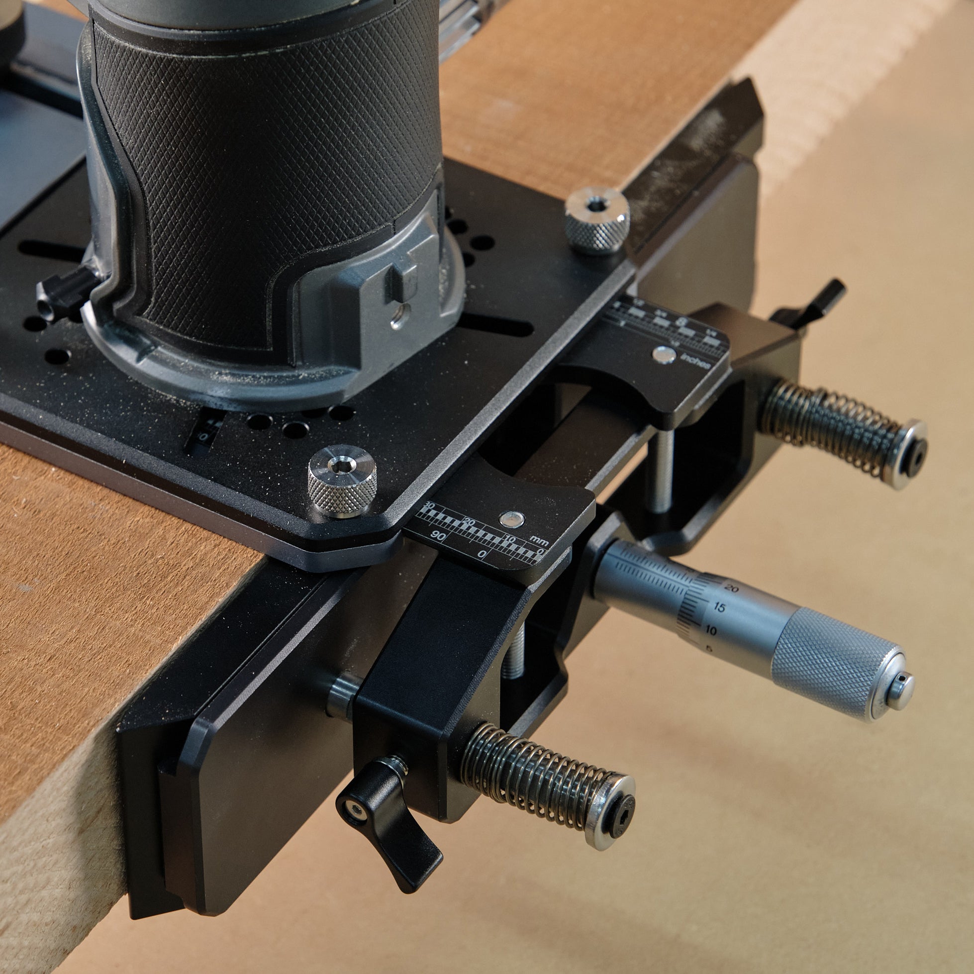 Multifunctional Edge Guide with Micro Adjustment || Physical Products - Zahyox