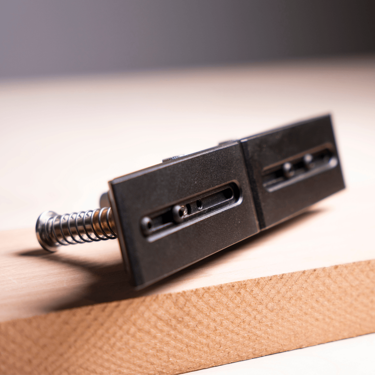 Edge Guide/Router Fence with Micro Adjustment
