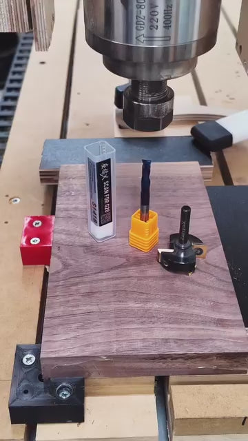 CNC-Fräser zum Oberflächenbearbeiten von Spoilboards | 1/4" Schaft, 4 Schneiden, 1-3/8" Durchmesser | Hartmetall-TiN-beschichteter Fräser zum Abflachen von Platten - C1402T