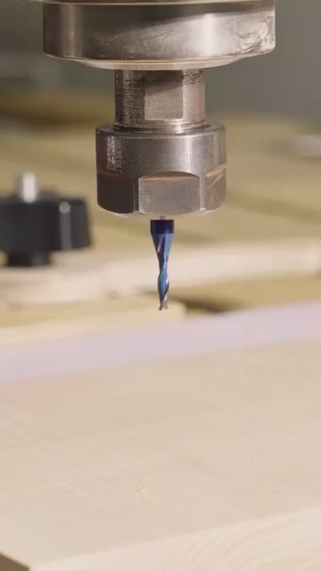 Load video: S1801 - ソリッドカーバイド nACo コーティングアップカットスパイラルルータービット - 2 フルート - 1/4 SD - 1/8 CD - 1/2 CL - 2 OL 